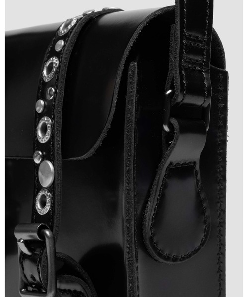 Dr. Martens（ドクターマーチン）の「Dr. Martens/ドクターマーチン 7インチ サッチェル バッグハードウェア 42488001（ショルダーバッグ・レディース・ブラック・FREE）」の2枚目の写真
