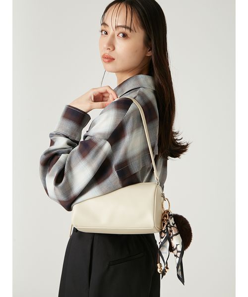 FRAY I.D（フレイアイディー）の「ファー&スカーフチャーム（キーケース/キーアクセサリー・レディース・イエロー/ベージュ/ラベンダー/ブラウン・F）」の22枚目の写真