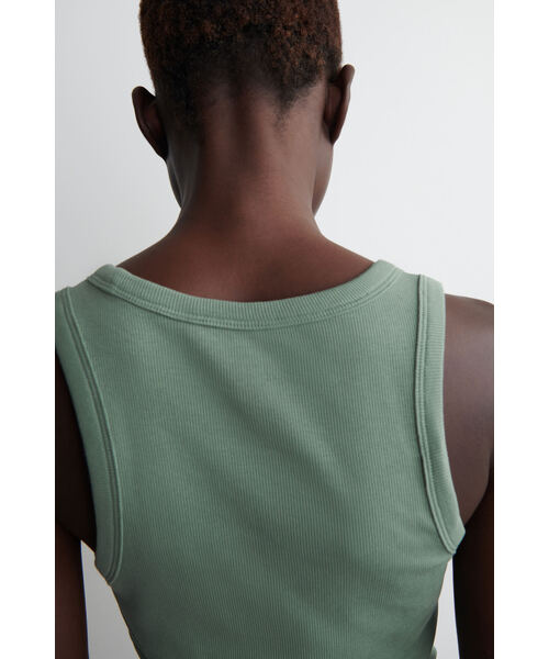 COS（コス）の「リブ編みタンクトップ（タンクトップ）」 - WEAR