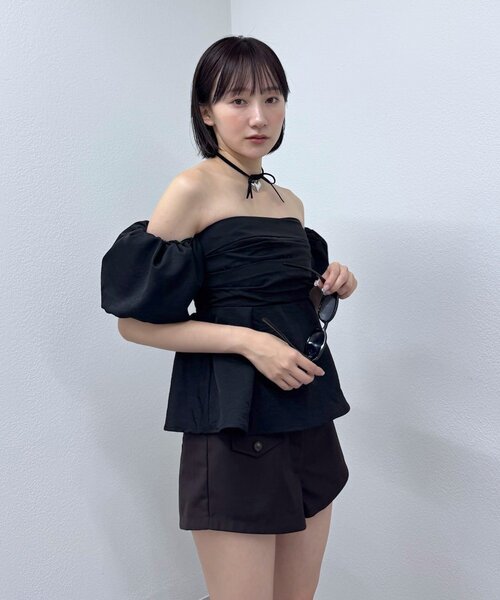 mline（エムライン）の「[mline]オフショル ギャザーブラウス（シャツ/ブラウス・レディース・オフホワイト/ブラック/ブルー・FREE）」の2枚目の写真