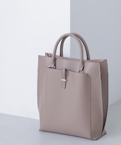 NATURAL BEAUTY BASIC（ナチュラルビューティーベーシック）の「◇バーティカルアーバン2wayトートバッグ（トートバッグ・レディース・ブラック/ベージュ・ﾌﾘ-）」の4枚目の写真