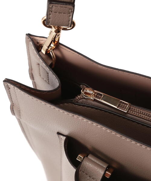 NATURAL BEAUTY BASIC（ナチュラルビューティーベーシック）の「◇バーティカルアーバン2wayトートバッグ（トートバッグ・レディース・ブラック/ベージュ・ﾌﾘ-）」の10枚目の写真