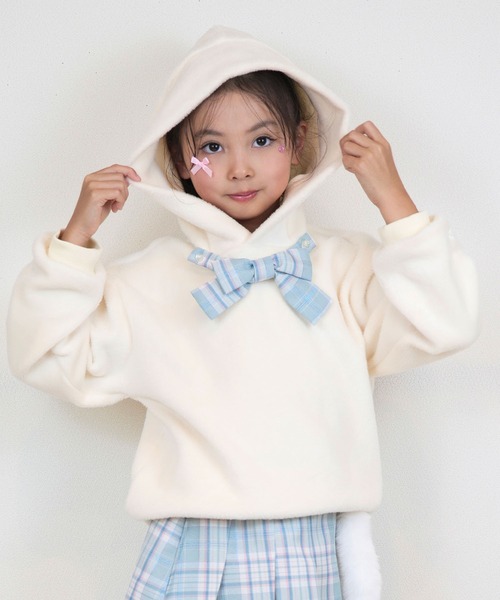 FARMY（ファーミー）の「ﾘﾎﾞﾝﾂｷﾊﾟｰｶｰ（パーカー・キッズ・ブラック/ホワイト・150cm/140cm/130cm/120cm）」の1枚目の写真