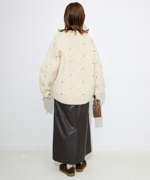 SLOBE IENA embroideryハンドニット 定価25300円 セーター ニット 25AW オフホワイト ナチュラル レディース スローブイエナ【中古】6-0106T♪ 楽天市場】SLOBE IENA embroideryハンドニット 定価25300円 セーター