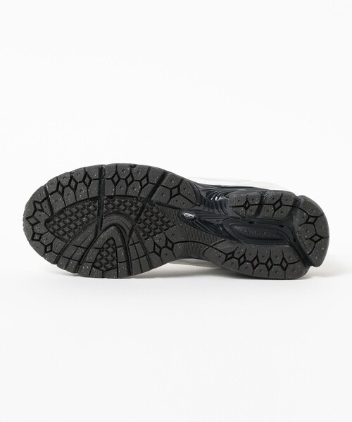 NEW BALANCE(ニューバランス)の「New Balance / 1906R(スニーカー・メンズ・ホワイト・26.0cm/26.5cm/27.0cm/27.5cm/28.0cm/28.5cm/25.0cm/25.5cm/29.0cm)」の4枚目の写真