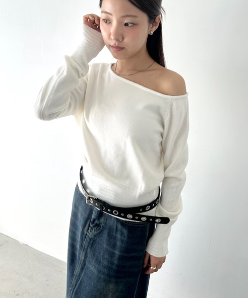 Bamm(バム)の「ワンショルダーベーシックニットトップス(ニット/セーター・レディース・ブラック/ダークグレー/ホワイト/ライトグレー・FREE)」の16枚目の写真