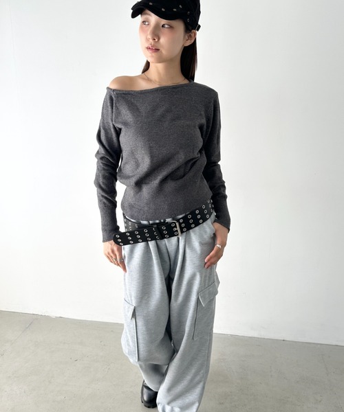 Bamm(バム)の「ワンショルダーベーシックニットトップス(ニット/セーター・レディース・ブラック/ダークグレー/ホワイト/ライトグレー・FREE)」の10枚目の写真