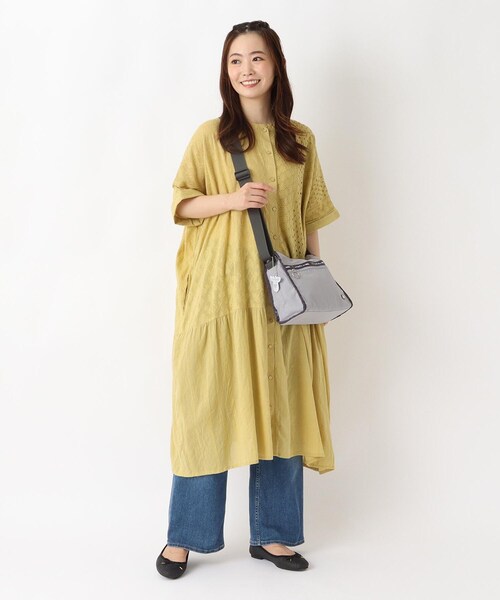 one'sterrace(ワンズテラス)の「moz ロゴテープポイントショルダー(ショルダーバッグ・レディース・ブラック系8/グレー系4/イエロー系8/ブルー系その他7・99)」の19枚目の写真