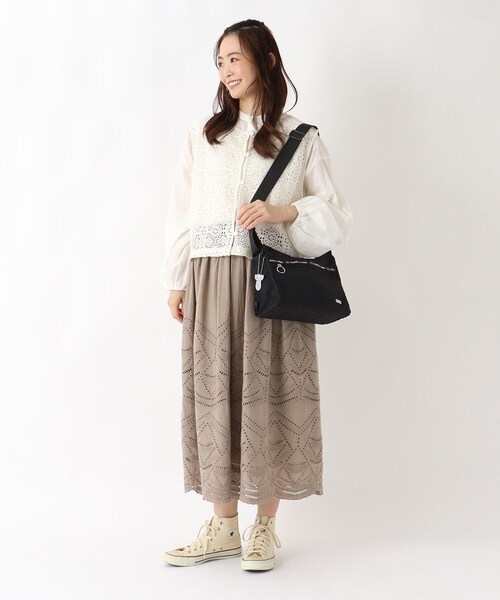 one'sterrace(ワンズテラス)の「moz ロゴテープポイントショルダー(ショルダーバッグ・レディース・ブラック系8/グレー系4/イエロー系8/ブルー系その他7・99)」の21枚目の写真