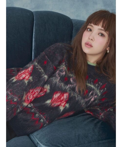 CALNAMUR（カルナムール）の「ローズ＆リボンジャガードニット（ニット