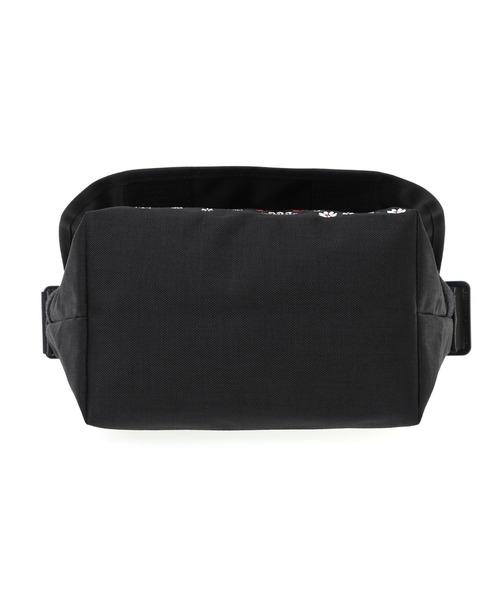 Manhattan Portage（マンハッタンポーテージ）の「Nylon Messenger Bag JR (SM) KOUSUKE SHIMIZU（メッセンジャーバッグ・メンズ・ブラック・SMALL）」の7枚目の写真