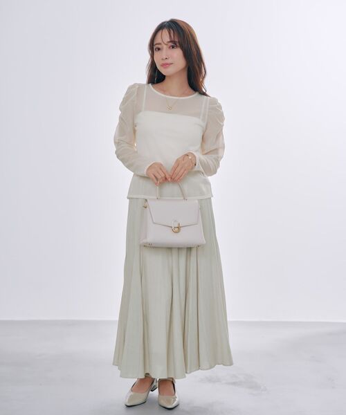 COHINA(コヒナ)の「ギャザースリーブシアーカットトップス 【低身長・小柄女性】(Tシャツ/カットソー・レディース・ブラック/ホワイト/グレー・ONE SIZE)」の6枚目の写真