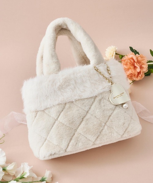 Samantha Thavasa Petit Choice（サマンサタバサ　プチチョイス）の「キルティングファーバッグ（ショルダーバッグ・レディース・ピンク/モカ/オフホワイト・FREE）」の2枚目の写真