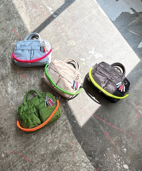 Magine(マージン)の「cheek チーク w pocket 3way boston/ダブルポケット 3way ショルダーバッグ(ショルダーバッグ・レディース・ベージュ/グレー/カーキ/ブラック・FREE)」の6枚目の写真