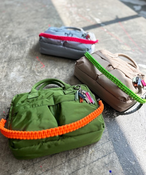 Magine(マージン)の「cheek チーク w pocket 3way boston/ダブルポケット 3way ショルダーバッグ(ショルダーバッグ・レディース・ベージュ/グレー/カーキ/ブラック・FREE)」の5枚目の写真