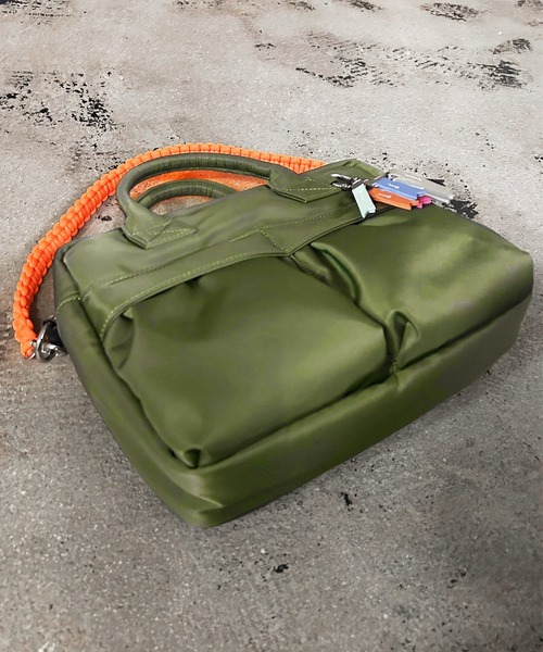 Magine(マージン)の「cheek チーク w pocket 3way boston/ダブルポケット 3way ショルダーバッグ(ショルダーバッグ・レディース・ベージュ/グレー/カーキ/ブラック・FREE)」の17枚目の写真