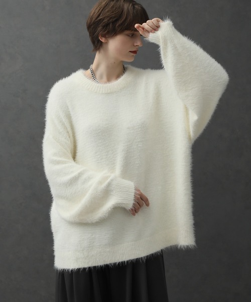 ELLUV(エルブ)の「【ELLUV/エルヴ】ヘビーシャギーファブリック バルーンスリーブミドルレングスニット(ニット/セーター・メンズ・アイボリー/グレイッシュブルー/ブラック・L/M/S)」の5枚目の写真