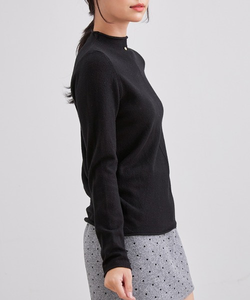 Lace Ladies(レースレディース)の「オフネック フロント チャーム ニット トップス(ニット/セーター・レディース・ブラック/アイボリー/ベージュ/チャコールグレー・FREE)」の16枚目の写真