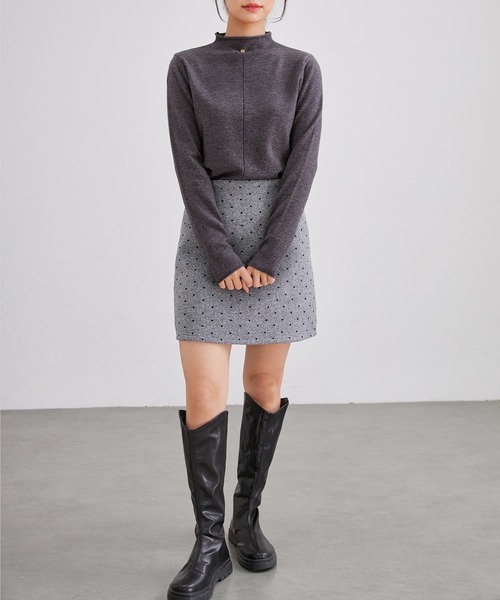 Lace Ladies(レースレディース)の「オフネック フロント チャーム ニット トップス(ニット/セーター・レディース・ブラック/アイボリー/ベージュ/チャコールグレー・FREE)」の18枚目の写真