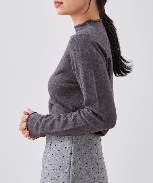 Lace Ladies(レースレディース)の「オフネック フロント チャーム ニット トップス(ニット/セーター・レディース・ブラック/アイボリー/ベージュ/チャコールグレー・FREE)」の22枚目の写真