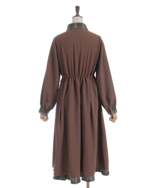 新品未使用タグ付き 完売限定カラー ORGUEワンピース axes femme（アクシーズファム）の「襟デザイン連釦バイカラー