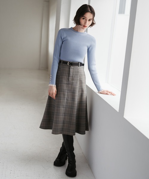 31 Sons de mode（トランテアン　ソン　ドゥ　モード）の「2025秋冬新作 袖フリルボトルネックニット（ニット/セーター・レディース・ブラック/オフホワイト/レッド/ブルー・ﾌﾘ-）」の16枚目の写真