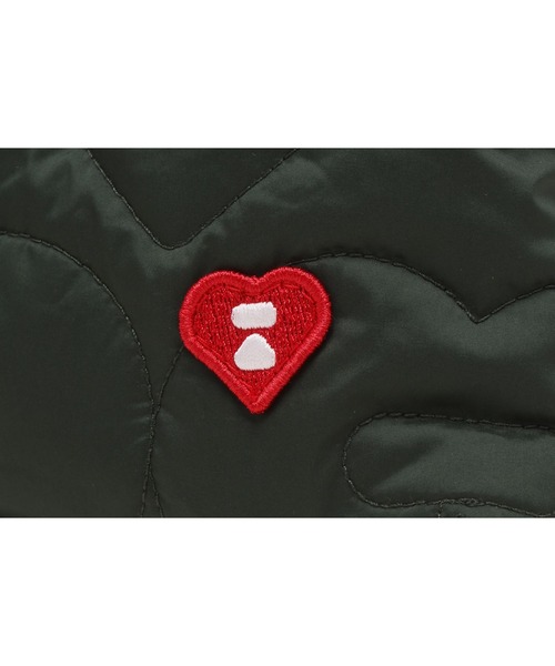 A BATHING APE（アベイシングエイプ）の「QUILTED HEART MONOGRAM SHOULDER BAG（ショルダーバッグ・レディース・ネイビー/オリーブ/アイボリー・FREE）」の17枚目の写真