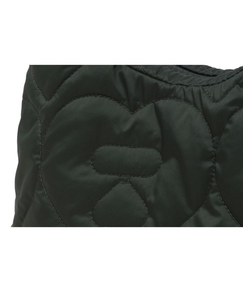 A BATHING APE（アベイシングエイプ）の「QUILTED HEART MONOGRAM SHOULDER BAG（ショルダーバッグ・レディース・ネイビー/オリーブ/アイボリー・FREE）」の20枚目の写真