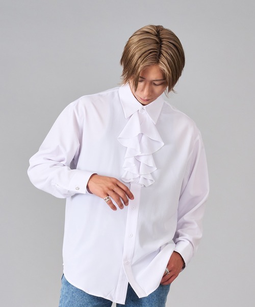REGIEVO（レジエボ）の「王子系フリルシャツ（シャツ/ブラウス・メンズ・ブラック/オフホワイト・MEDIUM/LARGE）」の6枚目の写真