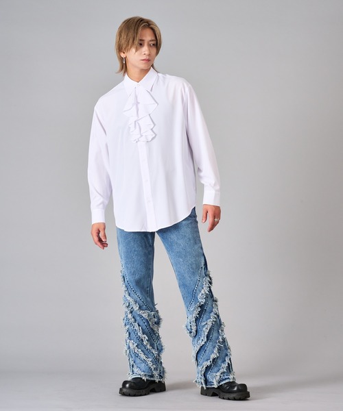 REGIEVO（レジエボ）の「王子系フリルシャツ（シャツ/ブラウス・メンズ・ブラック/オフホワイト・MEDIUM/LARGE）」の12枚目の写真