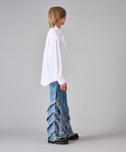 REGIEVO（レジエボ）の「王子系フリルシャツ（シャツ/ブラウス・メンズ・ブラック/オフホワイト・MEDIUM/LARGE）」の13枚目の写真