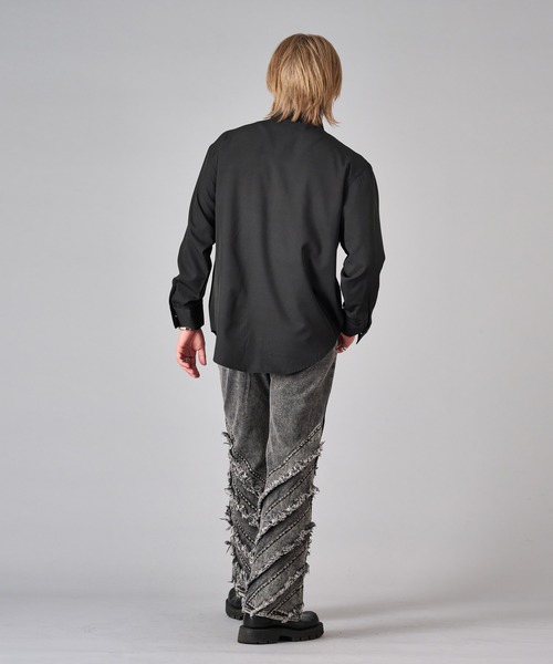 REGIEVO（レジエボ）の「王子系フリルシャツ（シャツ/ブラウス・メンズ・ブラック/オフホワイト・MEDIUM/LARGE）」の17枚目の写真