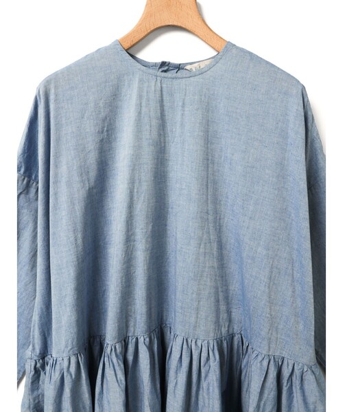 MidiUmi（ミディウミ）の「MidiUmi シャンブレーギャザーワンピース（ワンピース・レディース・ブルー/ブラック・FREE）」の17枚目の写真