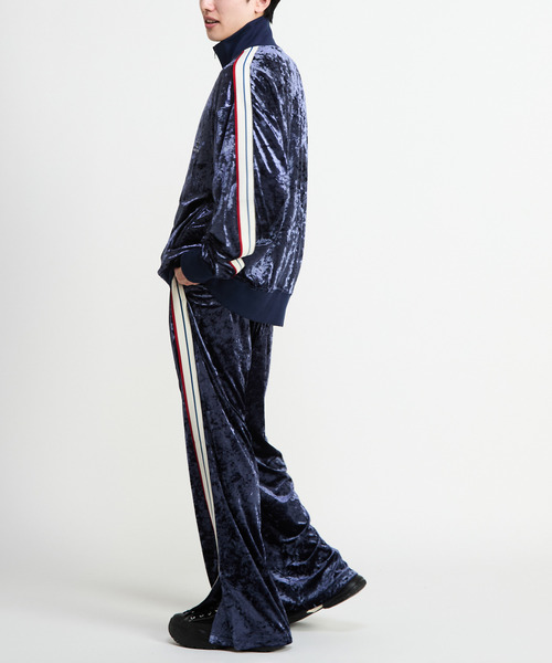 CONVERSE TOKYO（コンバーストウキョウ）の「SIDE LINE CRASHED VELOR TRACK PANTS（その他パンツ・レディース・ピンク/グレー/ブルー/ブラック・SMALL/MEDIUM）」の16枚目の写真