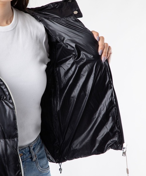HERNO(ヘルノ)の「HERNO RESORT SHORT DOWN JACKET ヘルノ リゾート ショート ダウンジャケット(ダウンジャケット/コート・レディース・グレー系1/ネイビー系1/ブラウン系1/グリーン系1/ブラック・44/42/38/40)」の9枚目の写真