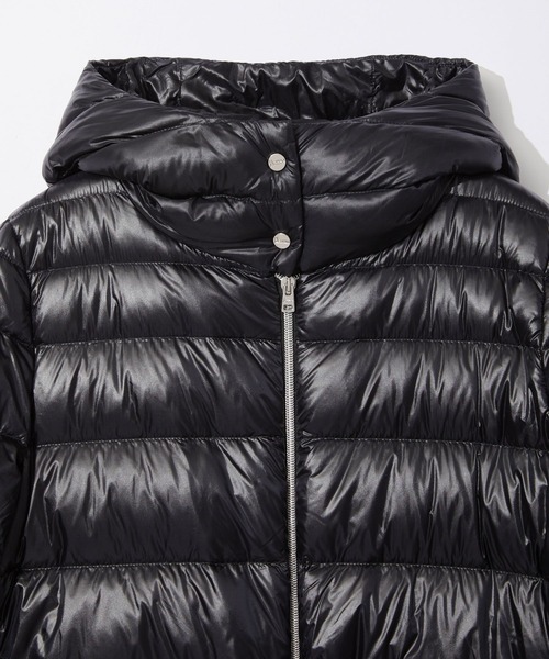 HERNO(ヘルノ)の「HERNO RESORT SHORT DOWN JACKET ヘルノ リゾート ショート ダウンジャケット(ダウンジャケット/コート・レディース・グレー系1/ネイビー系1/ブラウン系1/グリーン系1/ブラック・44/42/38/40)」の11枚目の写真