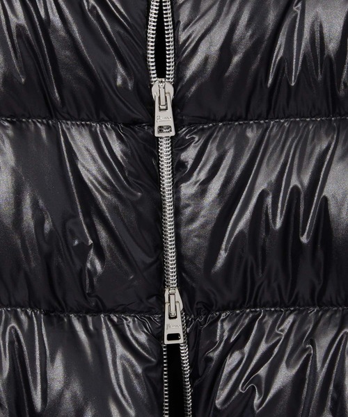 HERNO(ヘルノ)の「HERNO RESORT SHORT DOWN JACKET ヘルノ リゾート ショート ダウンジャケット(ダウンジャケット/コート・レディース・グレー系1/ネイビー系1/ブラウン系1/グリーン系1/ブラック・44/42/38/40)」の14枚目の写真