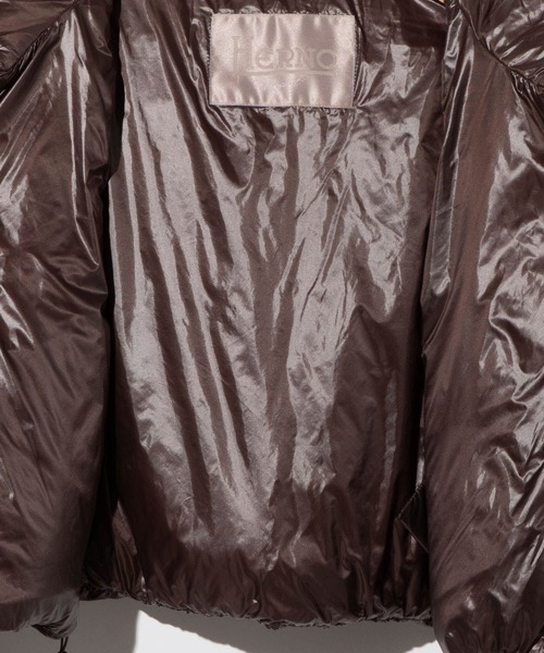HERNO(ヘルノ)の「HERNO RESORT SHORT DOWN JACKET ヘルノ リゾート ショート ダウンジャケット(ダウンジャケット/コート・レディース・グレー系1/ネイビー系1/ブラウン系1/グリーン系1/ブラック・44/42/38/40)」の17枚目の写真