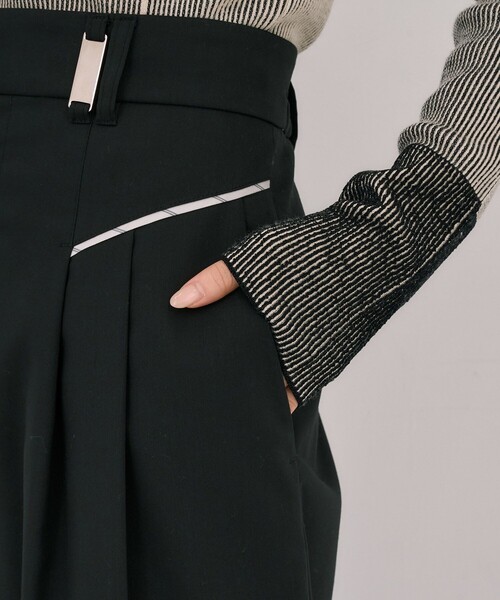 UNITED TOKYO(ユナイテッドトウキョウ)の「プレートループパンツ|ウォッシャブル/防シワ/ストレッチ/オフィスカジュアル/細見え/秋服/冬服(スラックス・レディース・ブラウン/ブラック・1/2/3)」の3枚目の写真