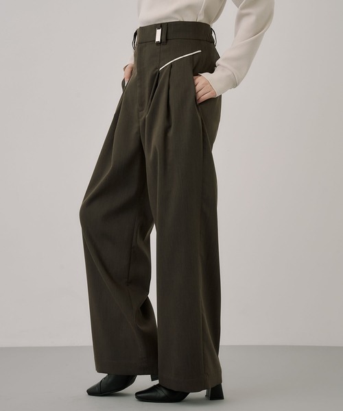 UNITED TOKYO(ユナイテッドトウキョウ)の「プレートループパンツ|ウォッシャブル/防シワ/ストレッチ/オフィスカジュアル/細見え/秋服/冬服(スラックス・レディース・ブラウン/ブラック・1/2/3)」の14枚目の写真