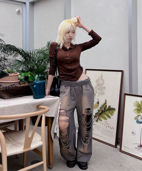 NICK&NICOLE(ニックアンドニコール)の「DESTROYED COTTON LOUNGE PANTS_CHARCOAL(スウェットパンツ・レディース・チャコール・FREE)」の3枚目の写真