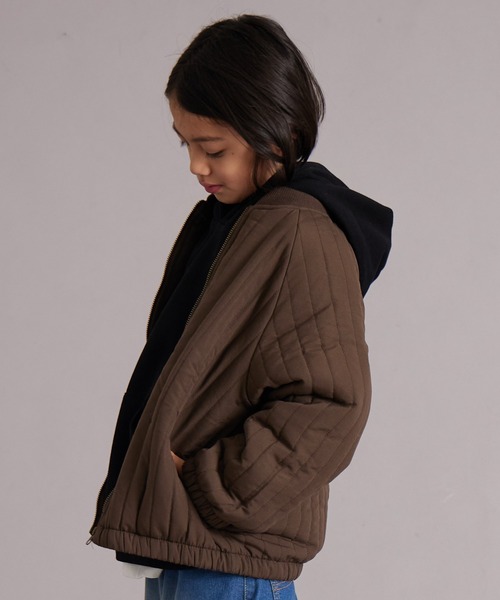PAIRMANON STREET（ペアマノンストリート）の「中わた キルティング バックロゴ ブルゾン【PAIRMANON STREET】（MA-1・キッズ・ブラック/ブラウン/ネイビー・100/110/120/130/140/150/160/90）」の11枚目の写真