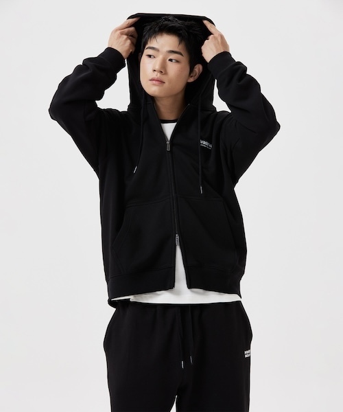 BACK PANEL LETTERING HOODIE ZIP-UP（パーカー）｜Wacky WiLLy