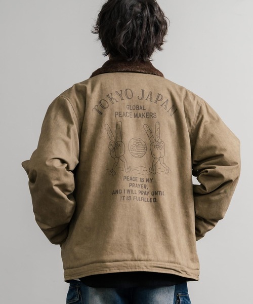 KRIFF MAYER（クリフメイヤー）の「KRIFF MAYER クリフメイヤー バックグラフィックプリント裏ボアデッキジャケット 2525109（ミリタリージャケット・メンズ・カーキ/チャコール/ベージュ・XL/L/M）」の2枚目の写真