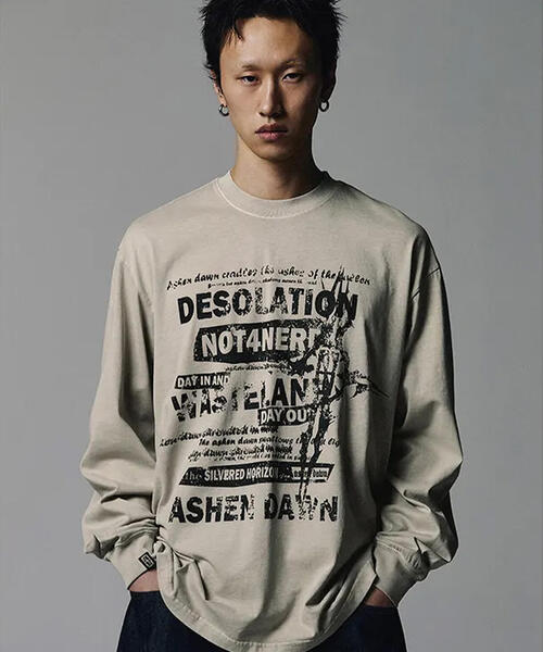 NOT4NERD(ノットフォーナード)の「NOT4NERD/ノットフォーナード/Poster Ashen Dawn Pigment Long Sleeve(Tシャツ/カットソー・メンズ・チャコールグレー/ベージュ・L/XL/M)」の3枚目の写真