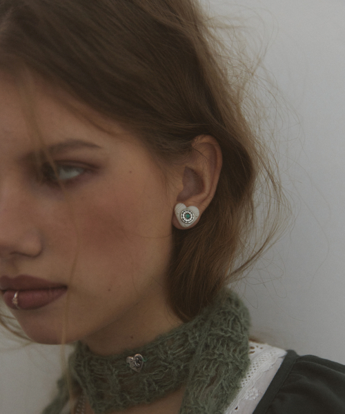 NFF（エヌエフエフ）の「totem heart earrings-ivory（ピアス（両耳用）・レディース・その他・FREE）」の4枚目の写真