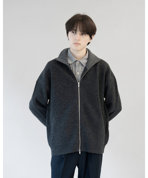 ASTLAY(アストレイ)の「Excella Lambswool Knit zip-up (Charcoal /M.Gray)(カーディガン/ボレロ・メンズ・その他・2/3)」の6枚目の写真