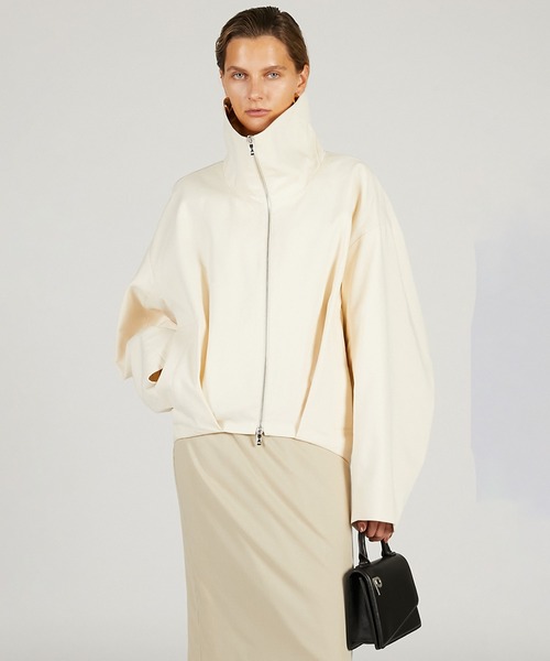 PRANK PROJECT（プランクプロジェクト）の「【2026Spring Pre-Order】ボリュームタックフォルムブルゾン / Volume-Tucked Form Blouson（ブルゾン・レディース・ブラック/アイボリー・FREE）」の2枚目の写真