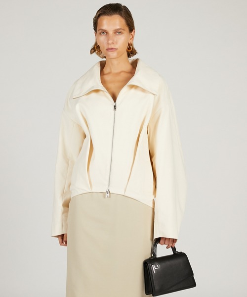 PRANK PROJECT（プランクプロジェクト）の「ボリュームタックフォルムブルゾン / Volume-Tucked Form Blouson（ブルゾン・レディース・ブラック/アイボリー・FREE）」の22枚目の写真