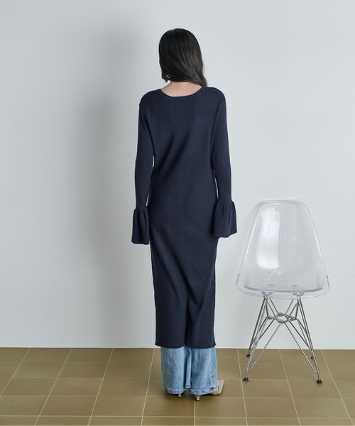 THE YOn(ザヨン)の「2WAYフレアスリーブリブニットワンピース(ワンピース・レディース・グレー/アイボリー/ライム/ネイビー・FREE)」の22枚目の写真